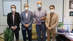 فداکاری پزشکان در دوران مقابله با کرونا ویروس برای همیشه در ذهن تاریخ جاودان خواهد ماند.